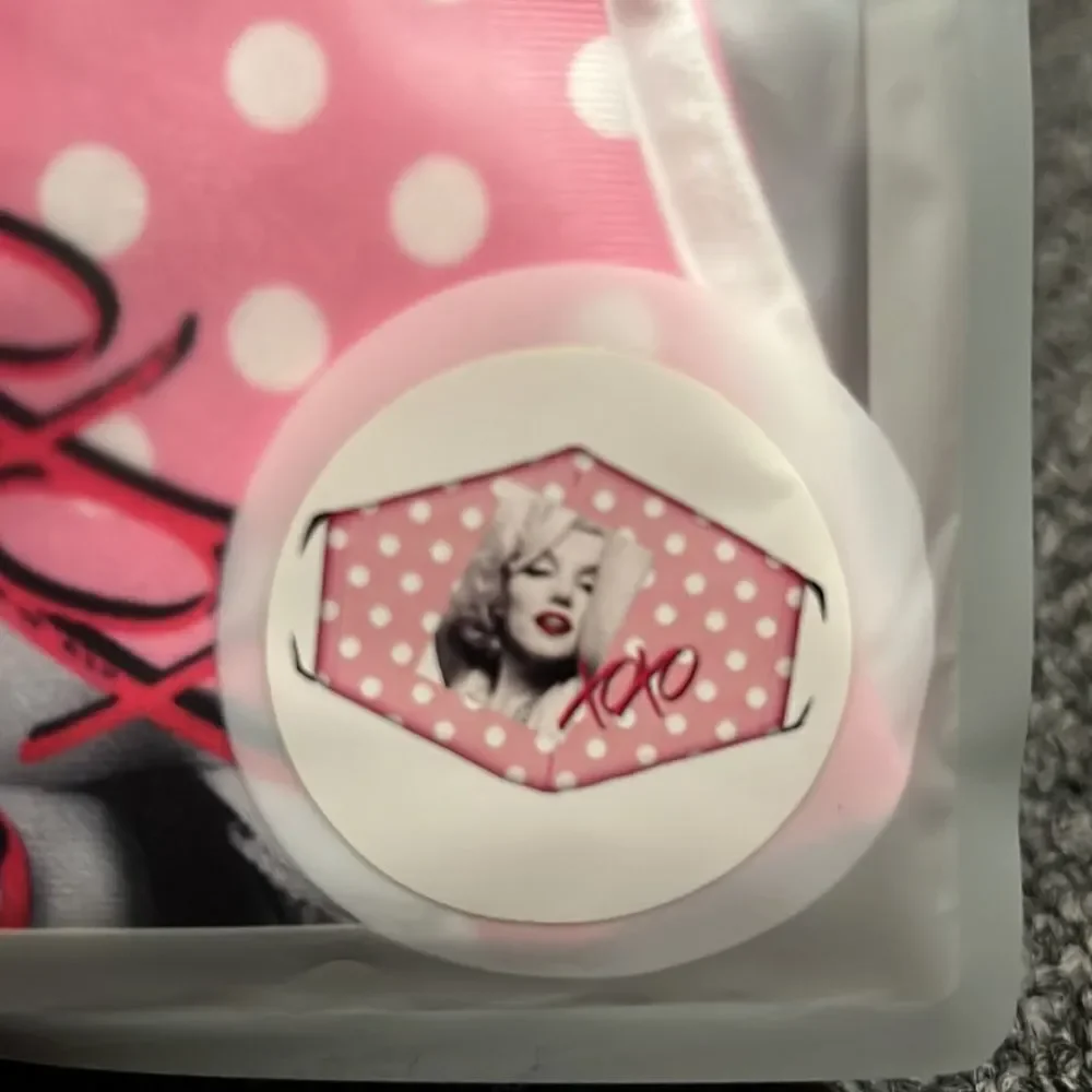 Marilyn Monroe Face Mask XOXO Brand New